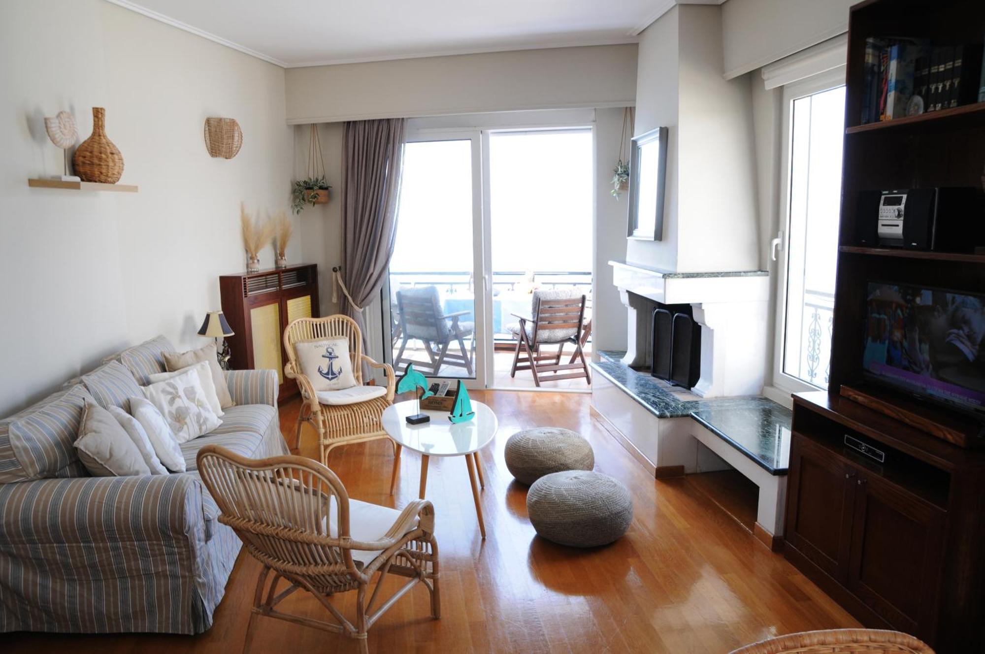 Amazing Condo By The Beach Loutráki Exteriör bild