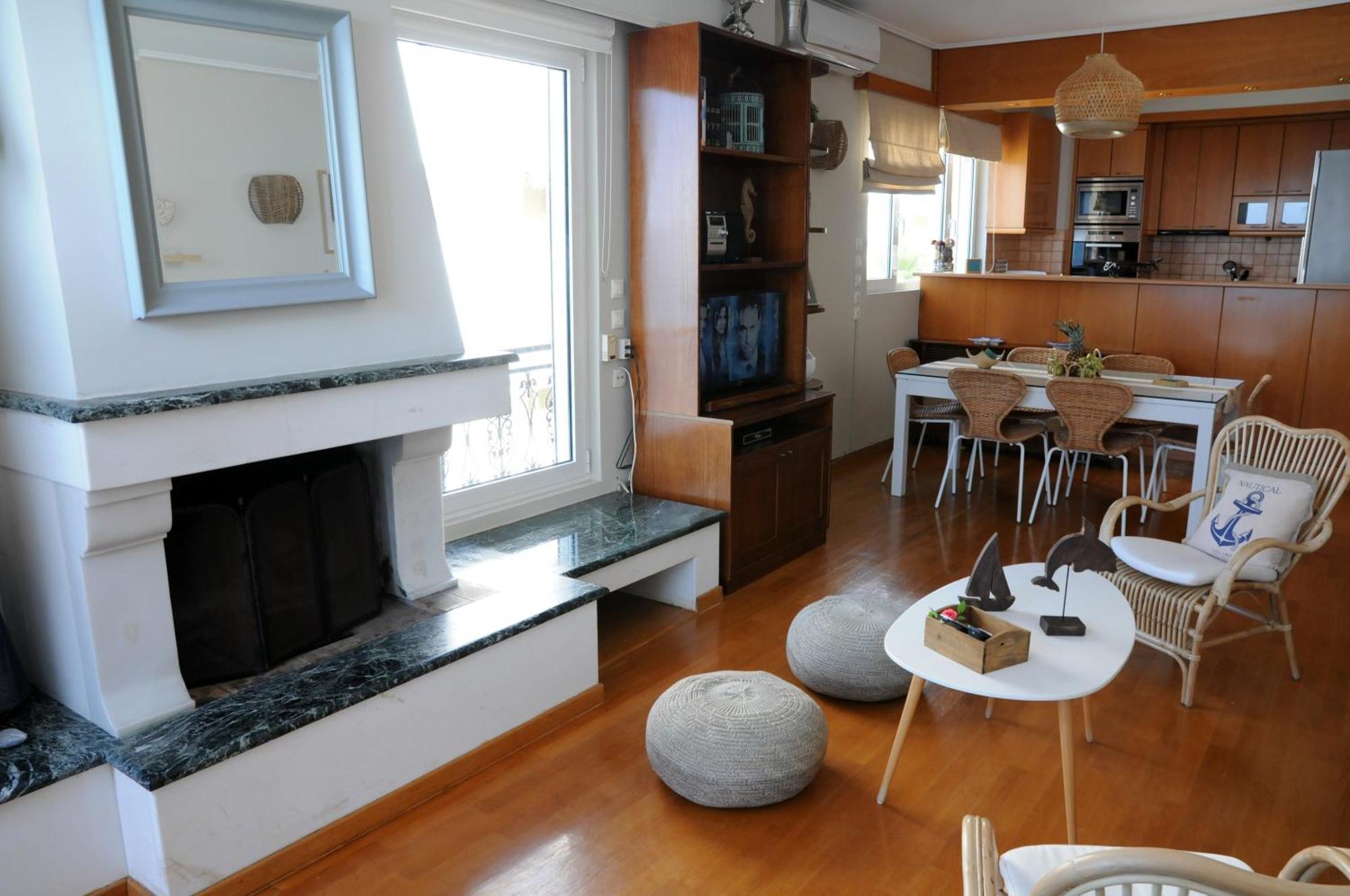 Amazing Condo By The Beach Loutráki Exteriör bild